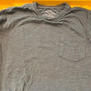 Lucky brand men’s short sleeve t-shirt - linen blend. Size medium.